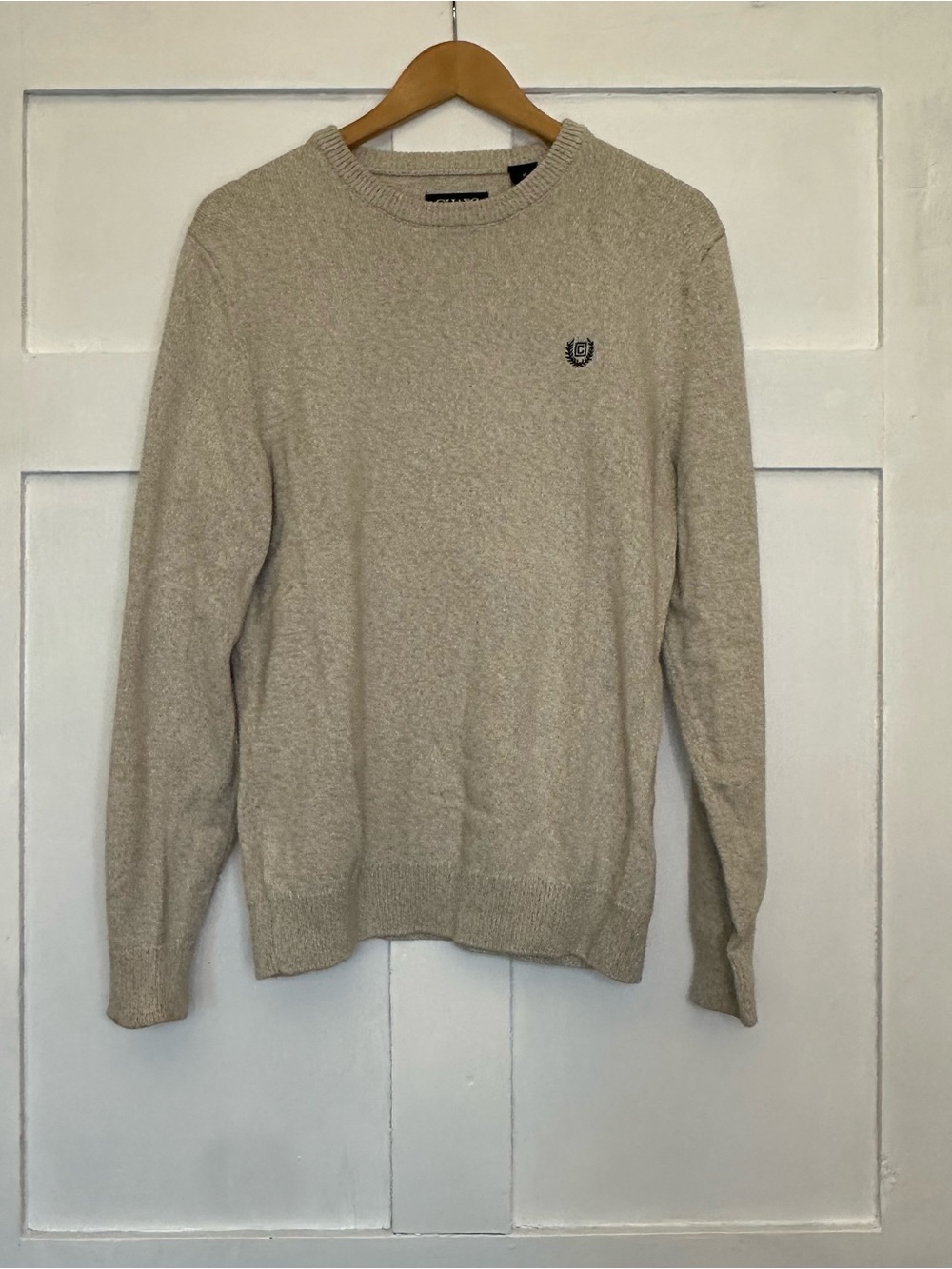 Men’s Chaps Light Beige Crewneck Sweater with Crest Sz M